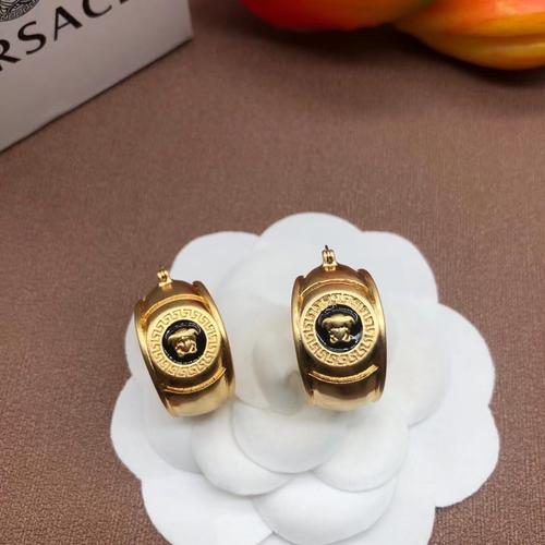 ヴェルサーチ ピアス