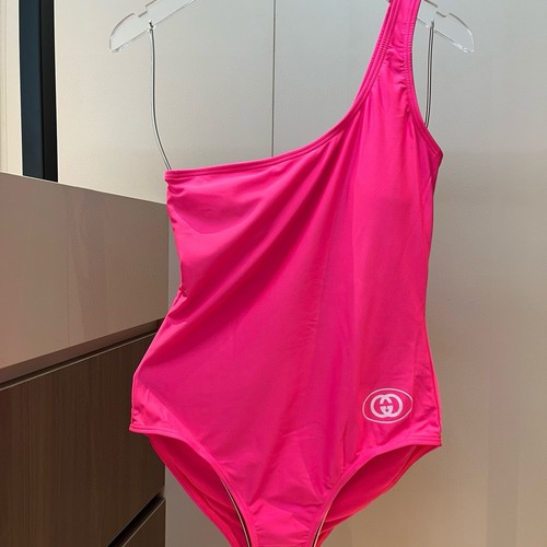 グッチ 水着